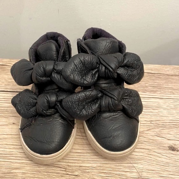 Zara Shoes - Picture 1 of 1